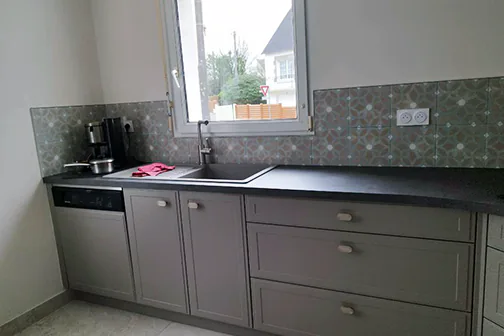 Pose de carrelage dans une salle de bain